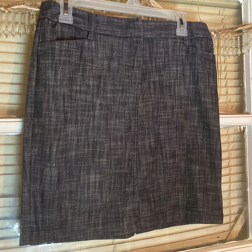 Dress barn Petite 8 Beautiful Mini Dress Skirt W A Sweet Back Split